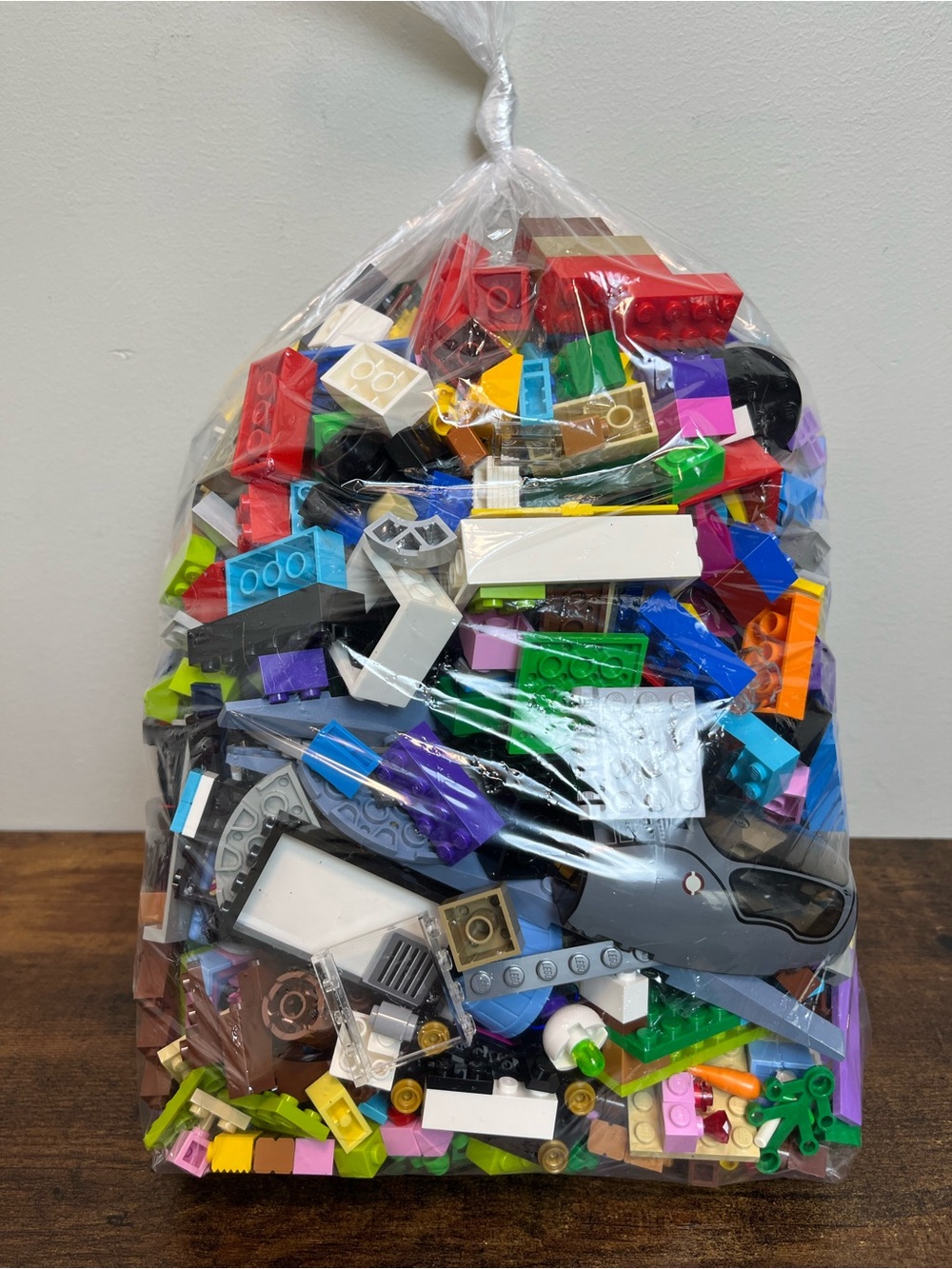 Assorted LEGO 2 lbs 10.9 oz.